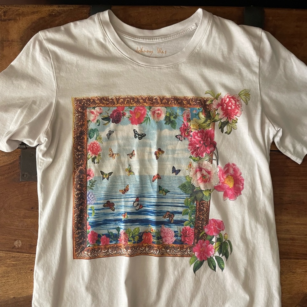Super soft Johnny Was Women’s XS T-shirt